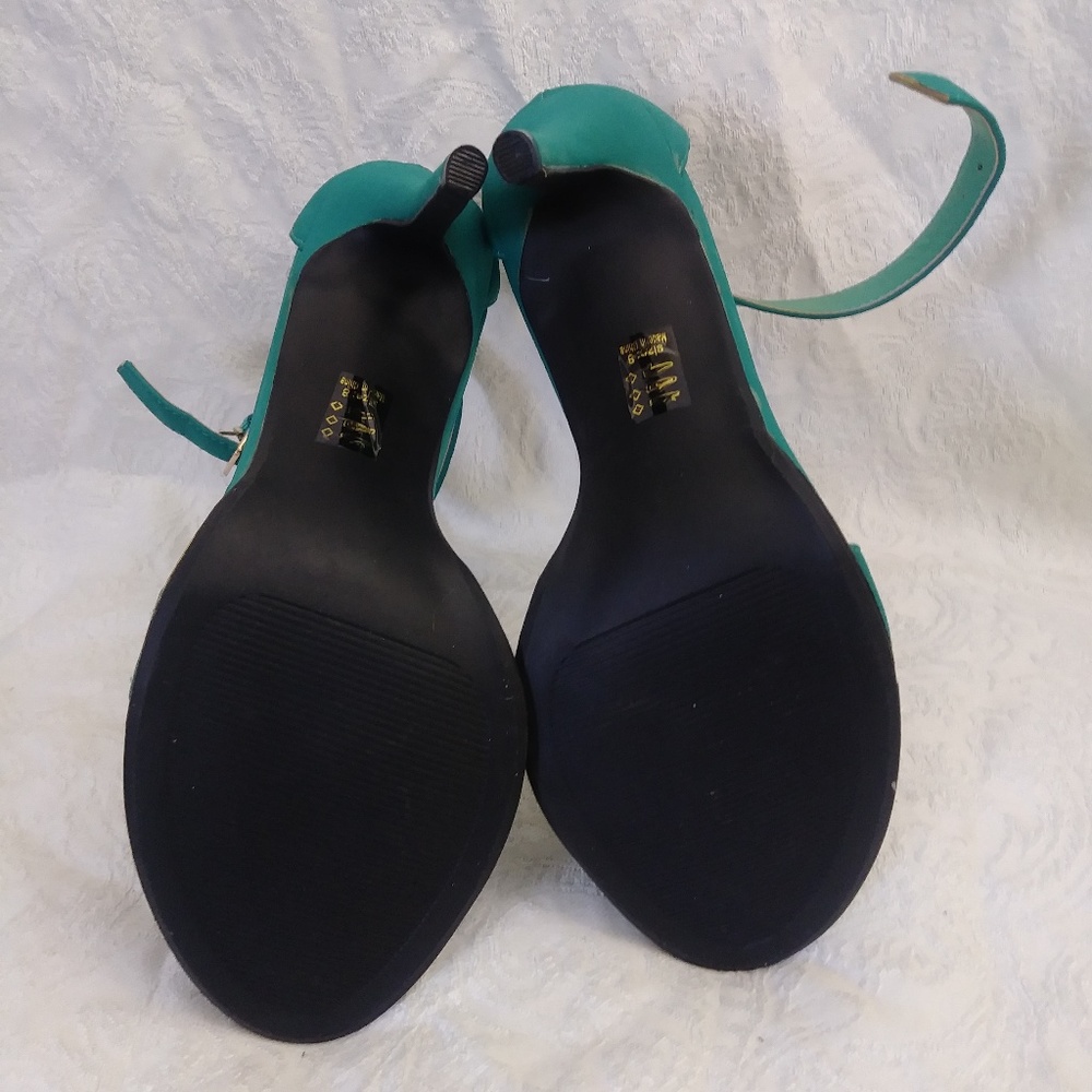 Shoe Republic LA open-toe heels - Picture 6 of 8